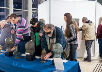 Asistiranje slepih u taktilnom doživljaju umetničkih dela