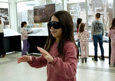 Inkluzivna radionica za mališane taktilna Izložba fotografija Nevidljivi svet (13)