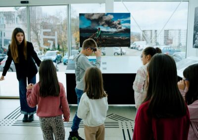 Inkluzivna radionica za mališane taktilna Izložba fotografija Nevidljivi svet (8)