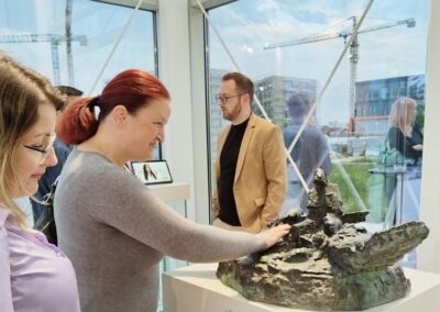 Izložba Save Halugina haptičko posmatanje dela