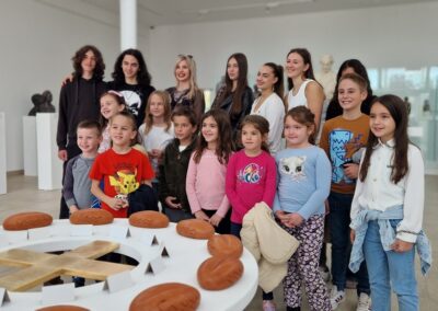 Modesty polaznici škole crtanja i slikanja (2)