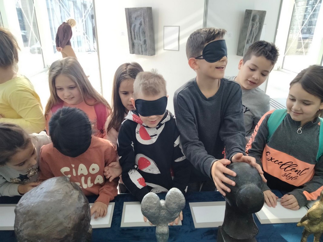 Naslovna fotka za Karticu