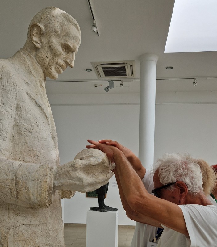 Za naslovnu karticu Interkulturalni saradanja